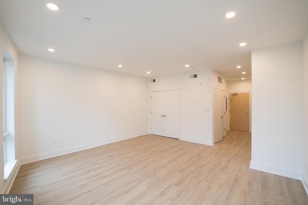 1325 N Lee Street - Photo 7
