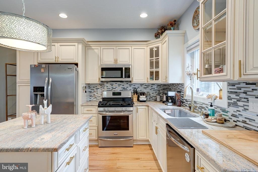1509 S Dorrance Street - Photo 3