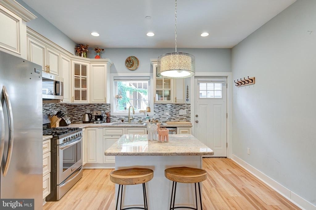 1509 S Dorrance Street - Photo 1