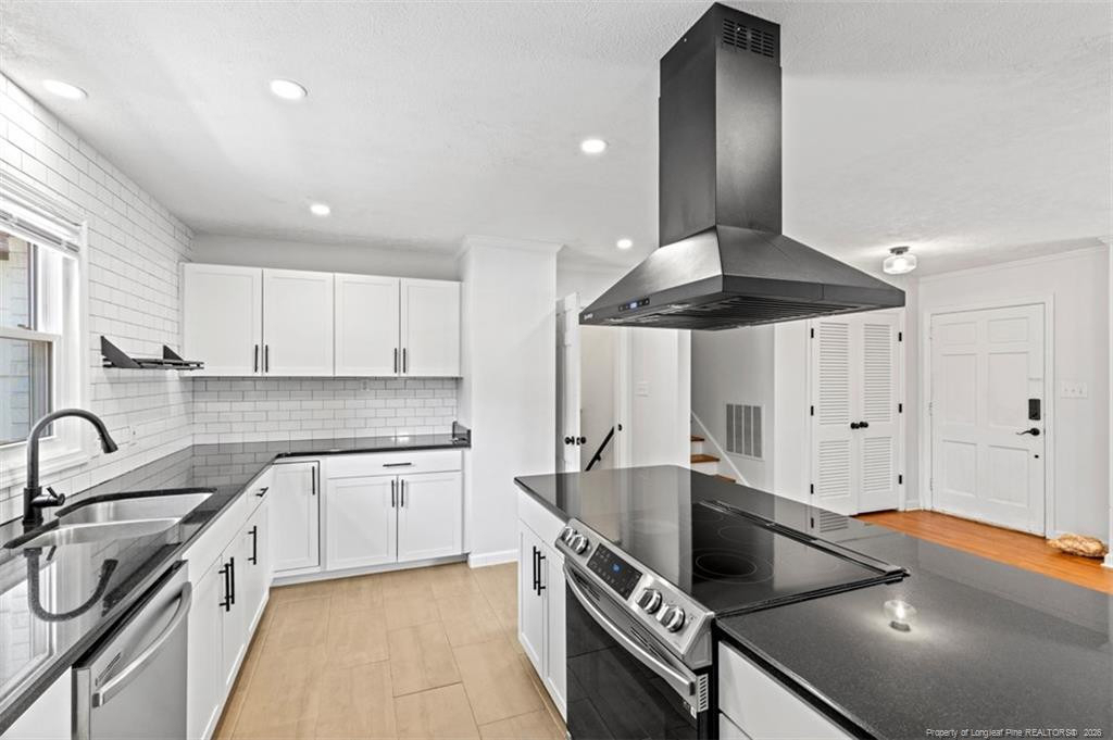 2710 Fordham Drive - Photo 3