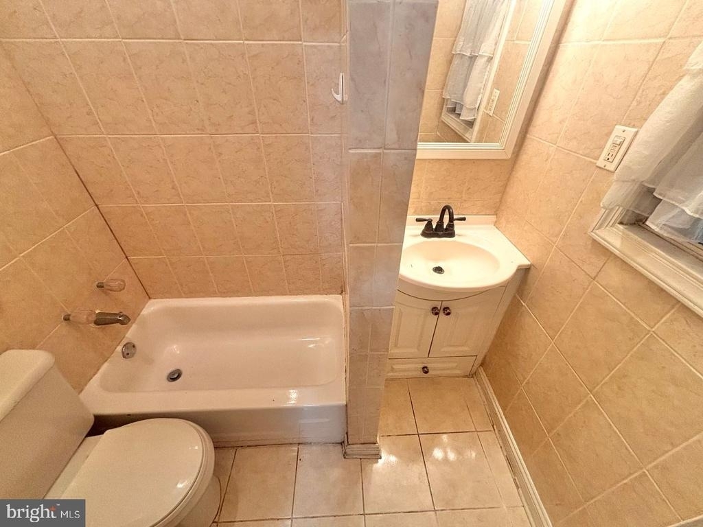 3229 Almond Street - Photo 12