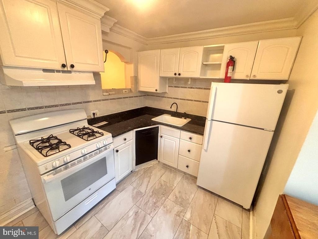 3229 Almond Street - Photo 7