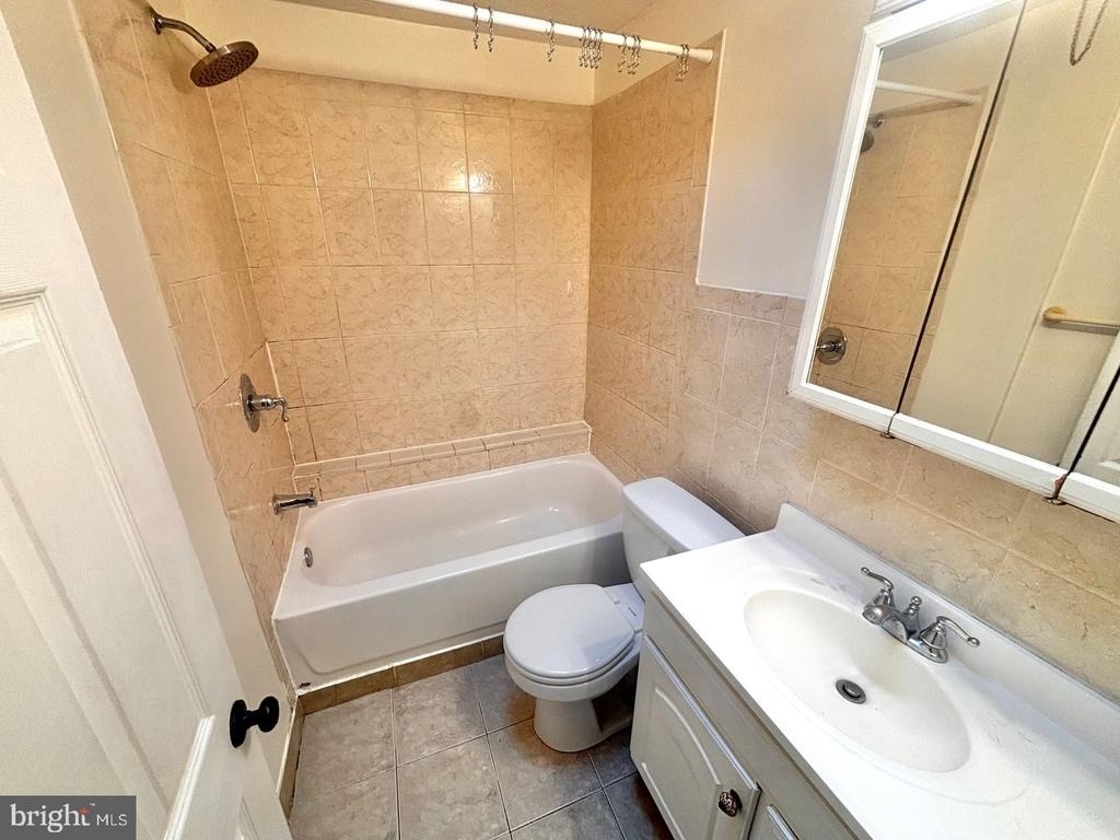 3229 Almond Street - Photo 21