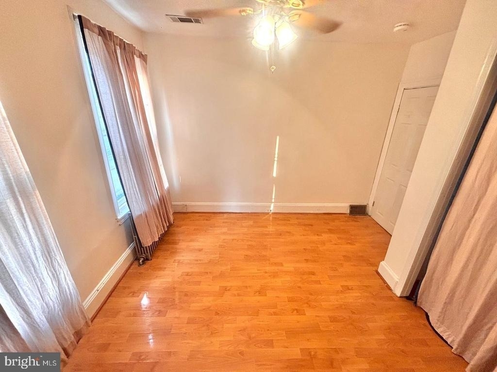 3229 Almond Street - Photo 16