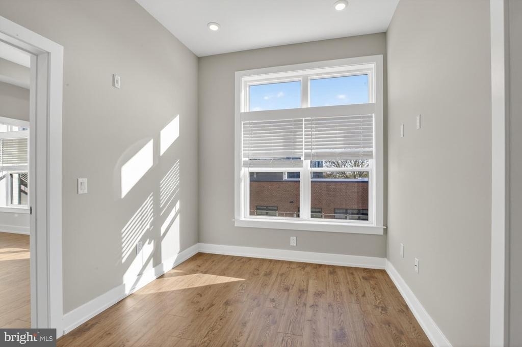2034 N Front Street - Photo 5