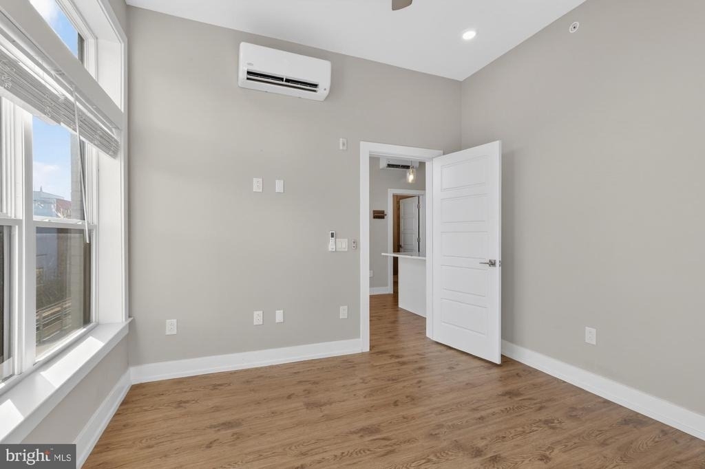 2034 N Front Street - Photo 17