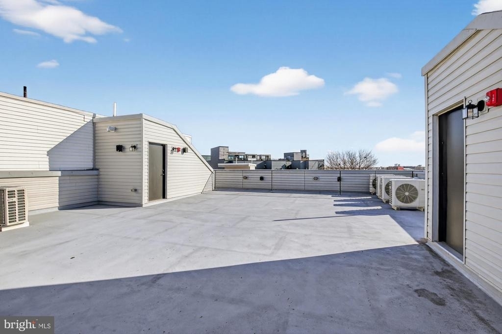 2034 N Front Street - Photo 24