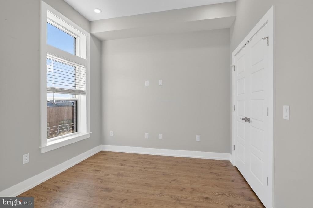 2034 N Front Street - Photo 12