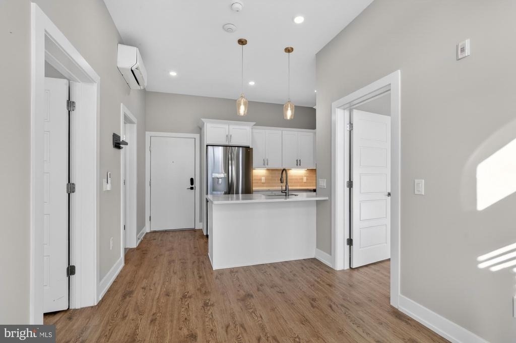 2034 N Front Street - Photo 8