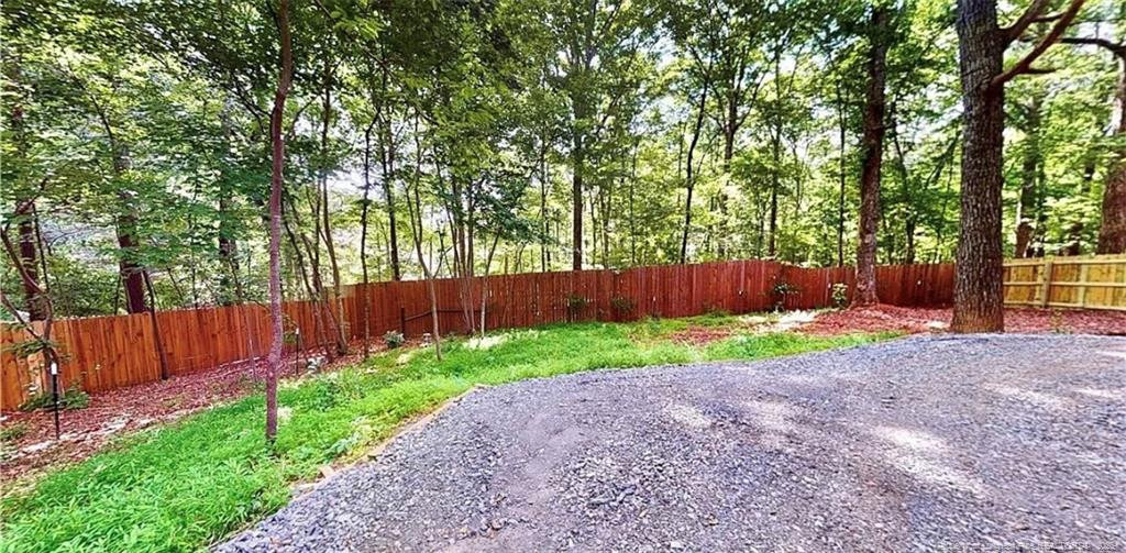 2402 Rockwood (cottage) Drive - Photo 3
