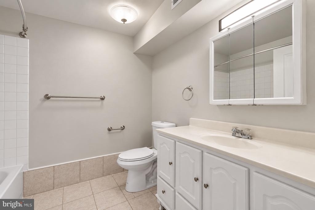 151 Parker Avenue - Photo 3