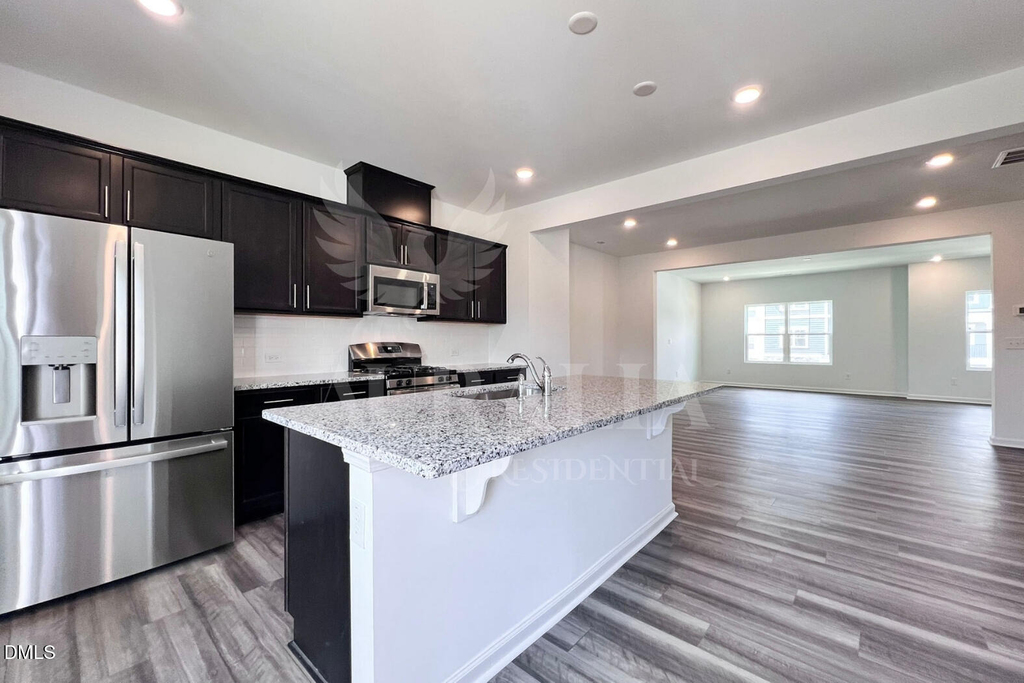 1421 Jay Road - Photo 8