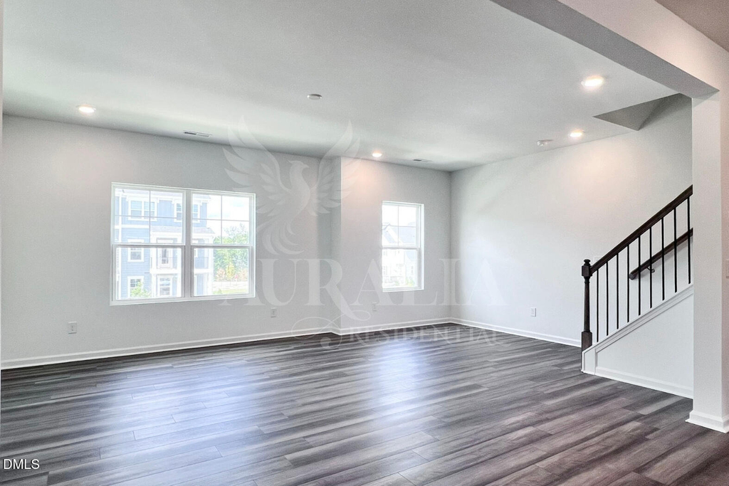 1421 Jay Road - Photo 15