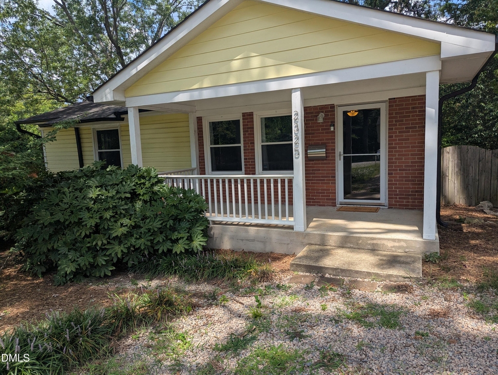 2325 Glascock Street - Photo 0