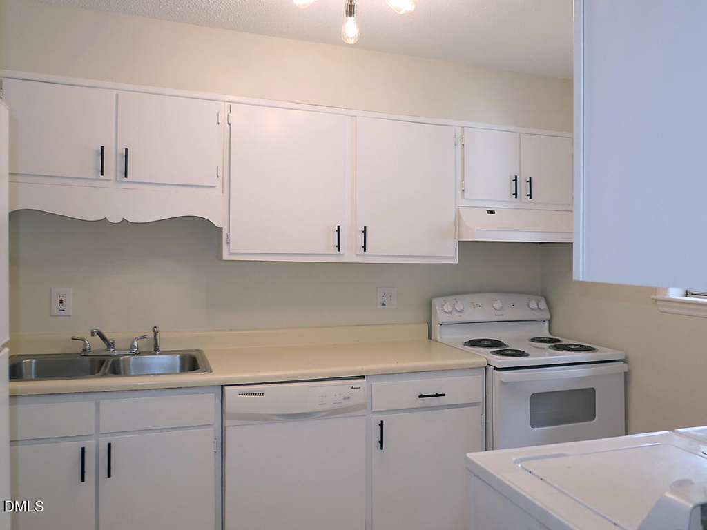 103 Ashley Forest Road - Photo 6