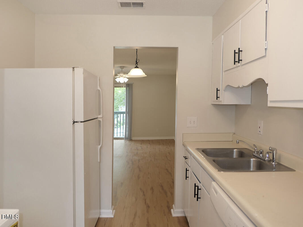 103 Ashley Forest Road - Photo 5