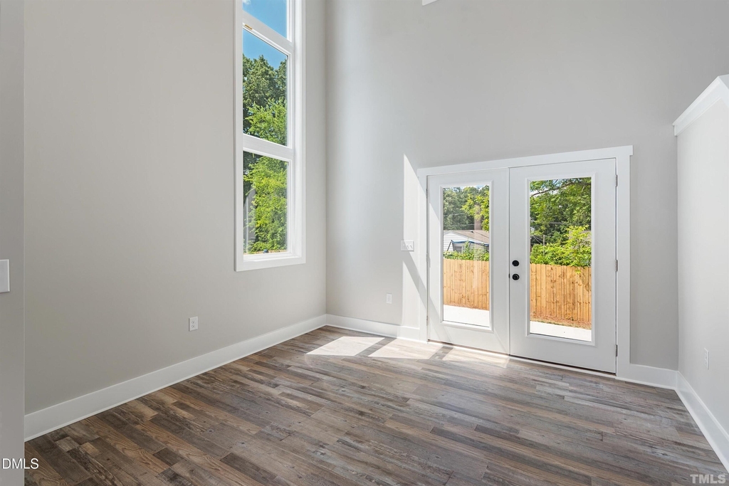 715 Drew Street - Photo 4