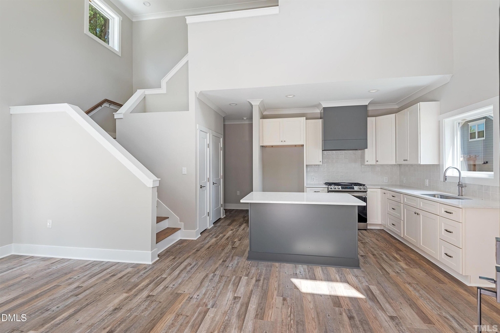 715 Drew Street - Photo 8