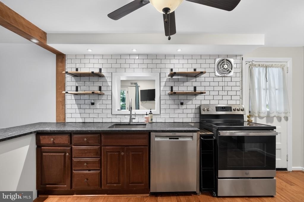 216 Huron Avenue - Photo 8