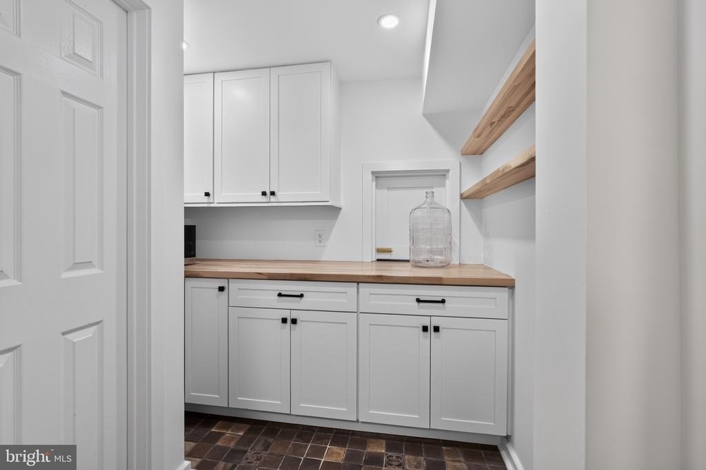 216 Huron Avenue - Photo 10