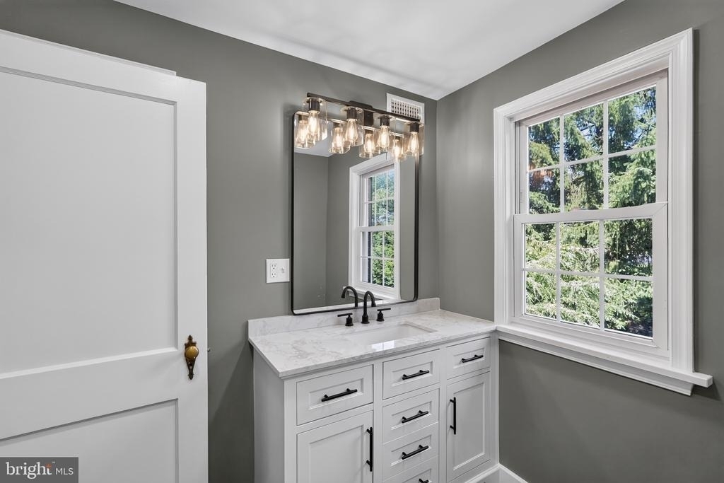 216 Huron Avenue - Photo 18