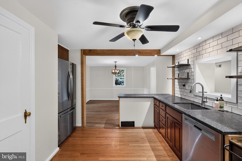 216 Huron Avenue - Photo 9