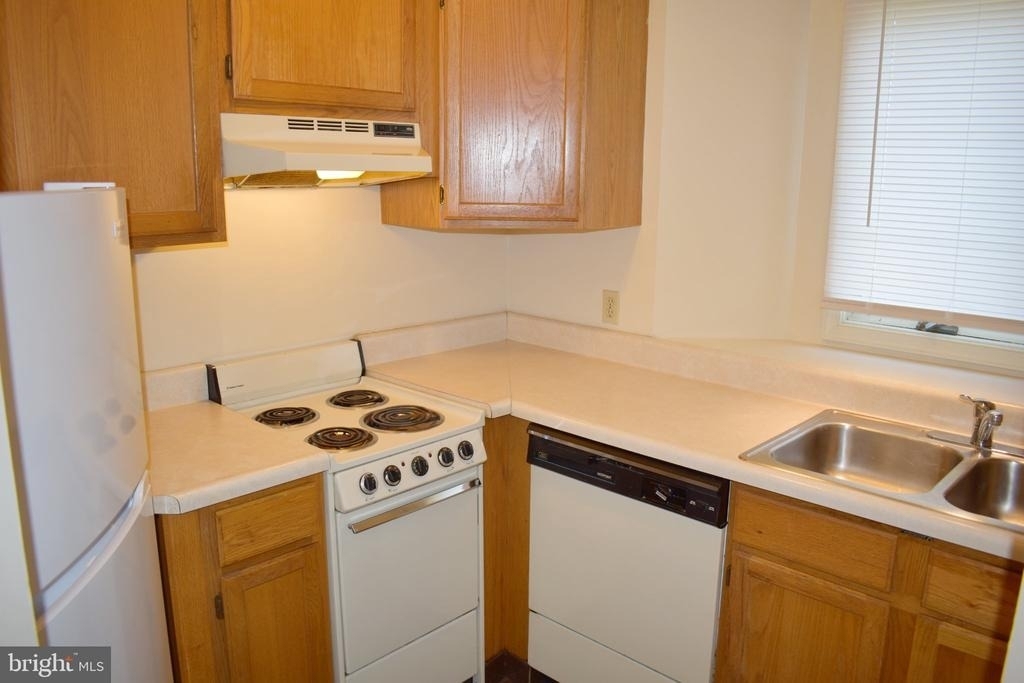 945 Orchard Drive - Photo 2