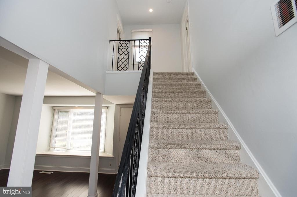 126 E Chelsea Circle - Photo 14