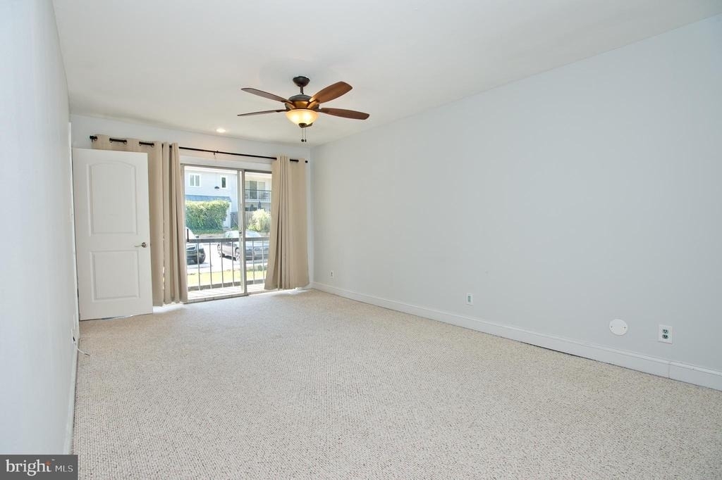 126 E Chelsea Circle - Photo 24