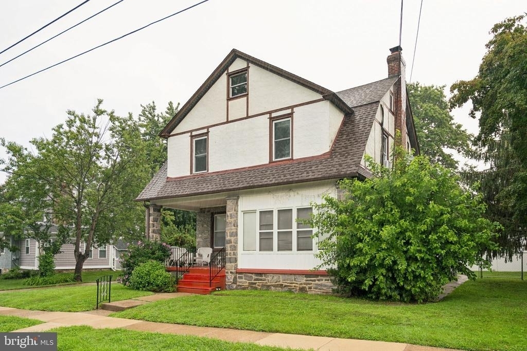 525 Harper Avenue - Photo 0