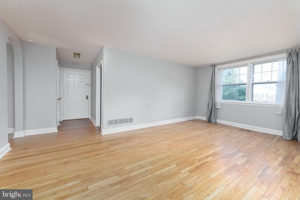 500 E Lancaster Avenue - Photo 2