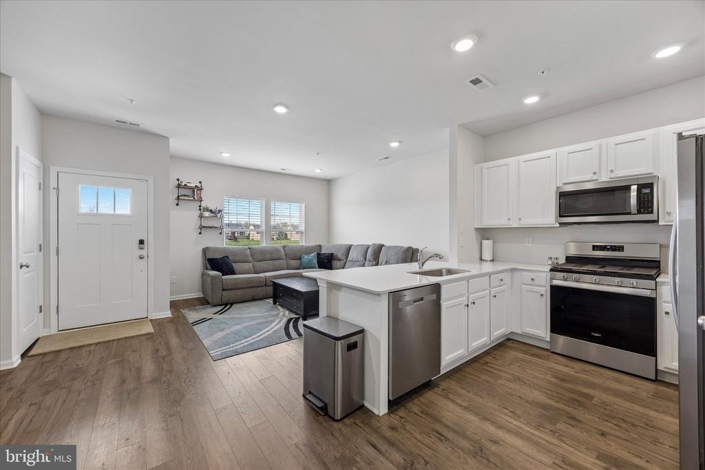 177 S Harner Boulevard - Photo 5