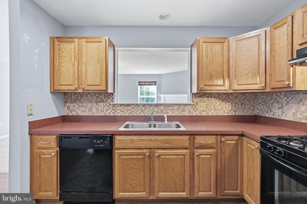 1046 Balley Drive - Photo 12
