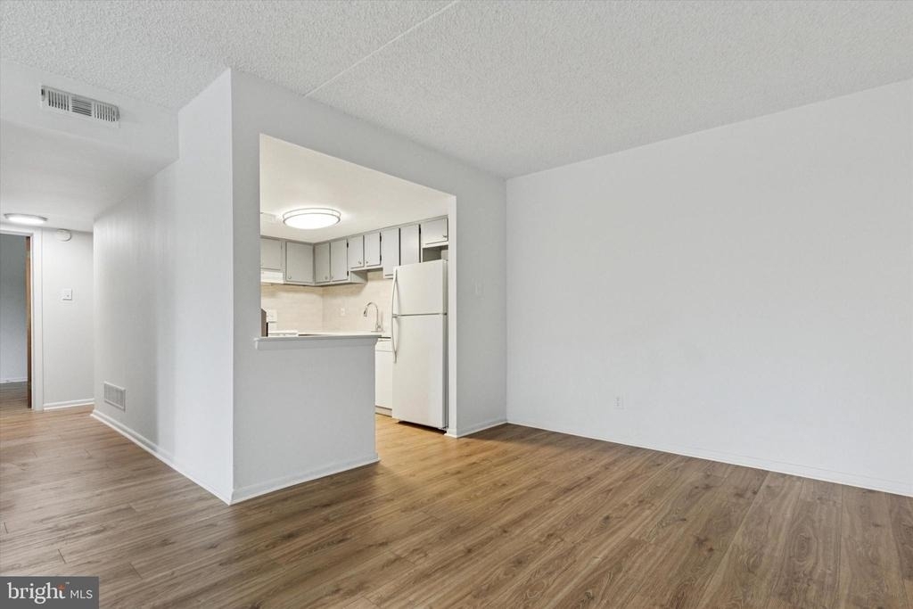 344 Summit House - Photo 3
