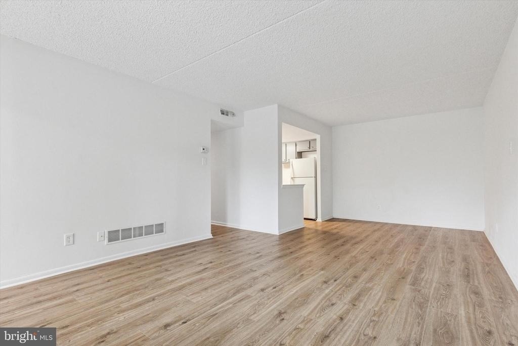 344 Summit House - Photo 1