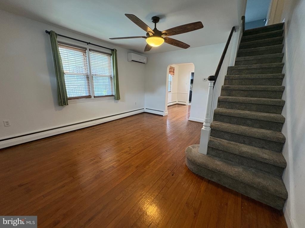 337 W Pennsylvania Avenue - Photo 6