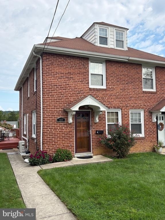 337 W Pennsylvania Avenue - Photo 1