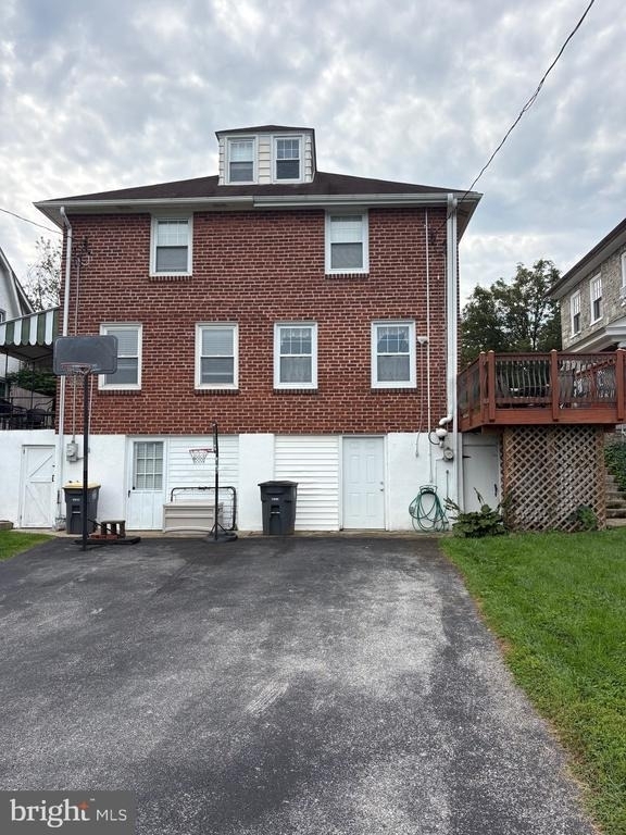 337 W Pennsylvania Avenue - Photo 4