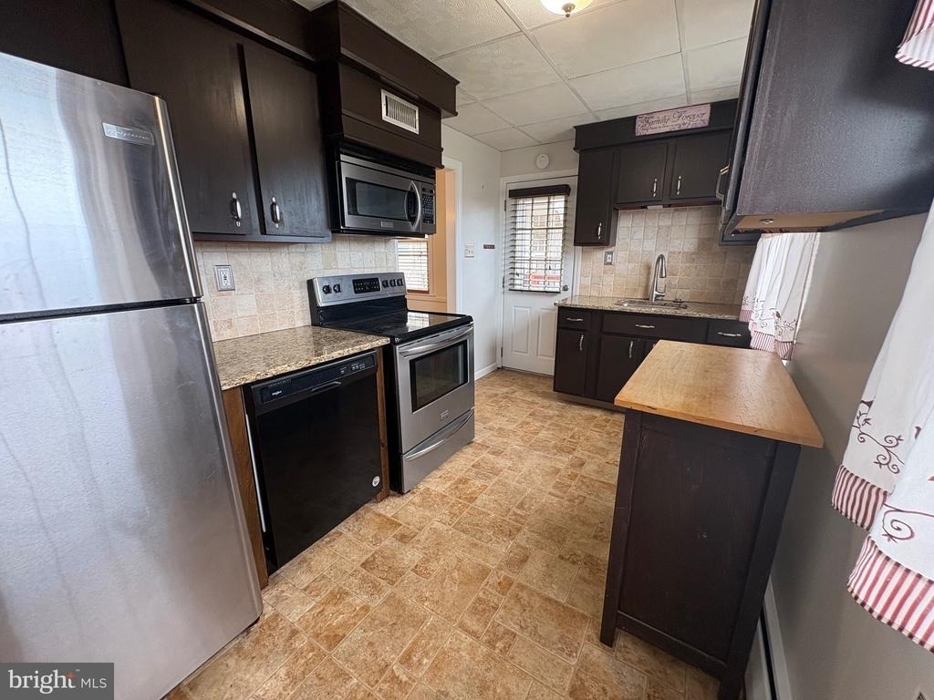 337 W Pennsylvania Avenue - Photo 12