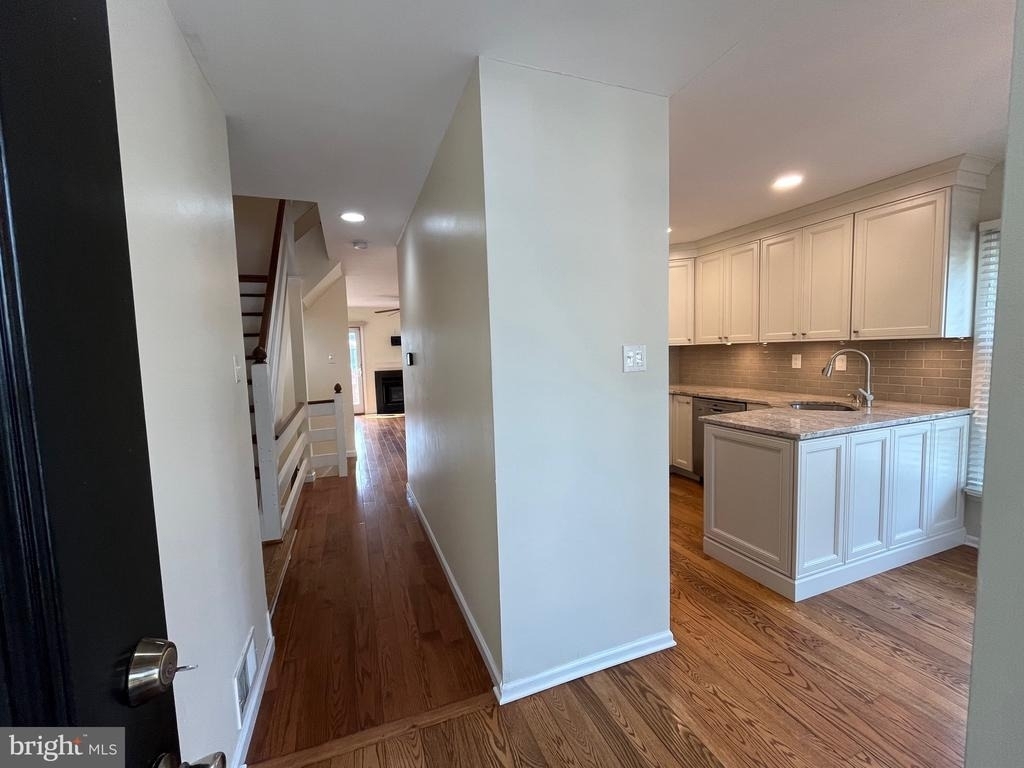 865 Durant Court - Photo 2