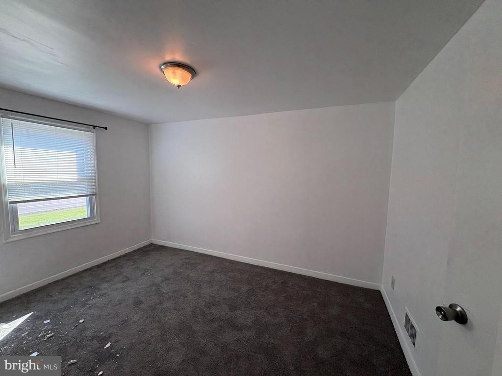 2409 Bloomsdale Road - Photo 6