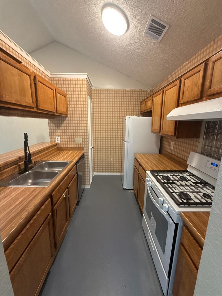 12308 Dellrey Dr - Photo 3