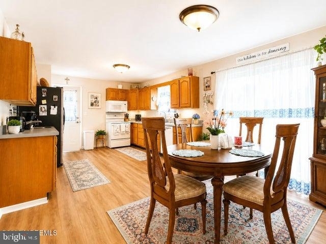 251 West Street - Photo 4