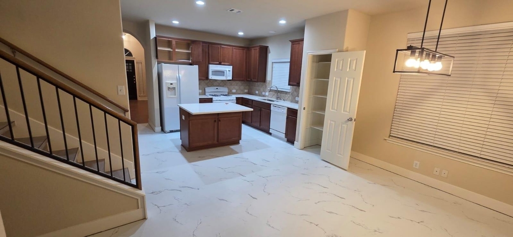 8600 Wood Stork Dr - Photo 3