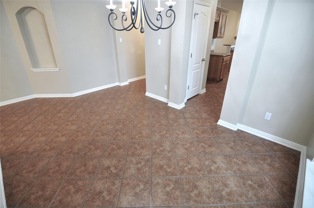 1830 Paradise Ridge Dr - Photo 3