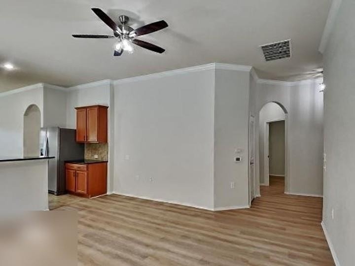 5833 Zachary Scott St - Photo 3