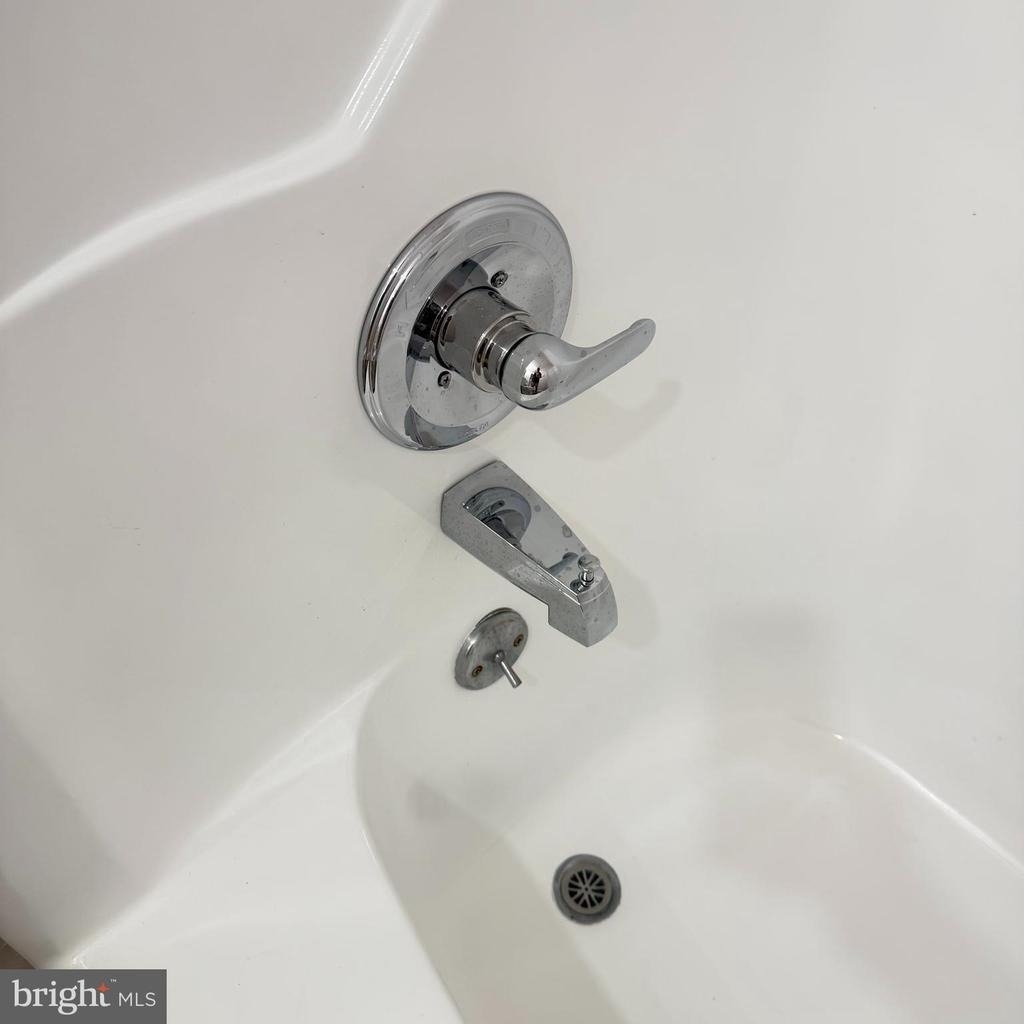 603 Silver Court - Photo 12