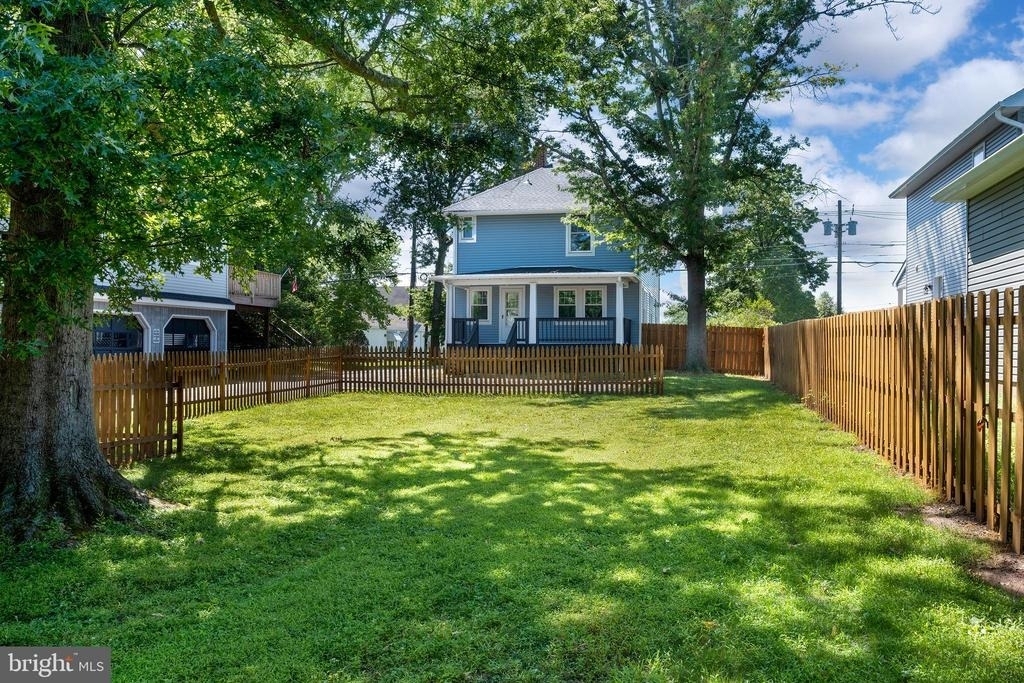 131 W Franklin Avenue - Photo 18