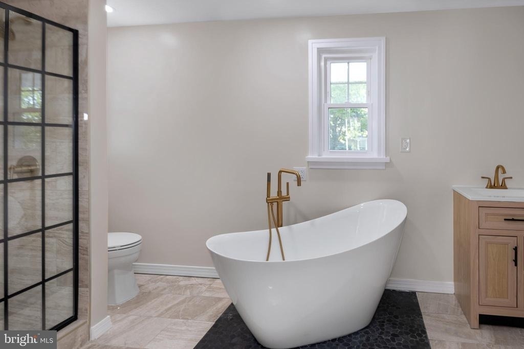 131 W Franklin Avenue - Photo 10