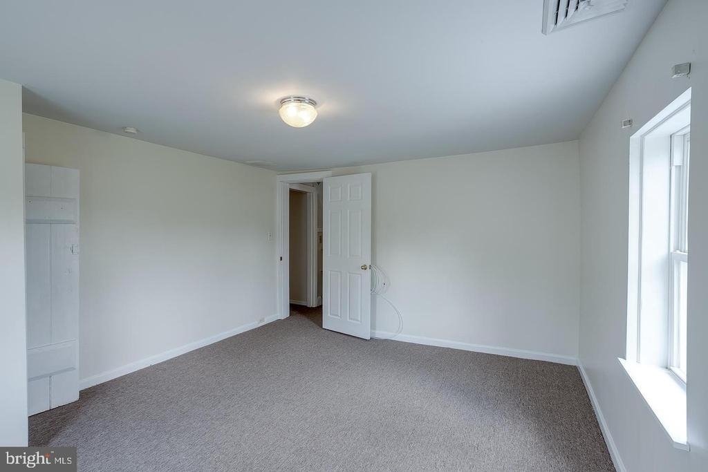 276 Kings Highway - Photo 5